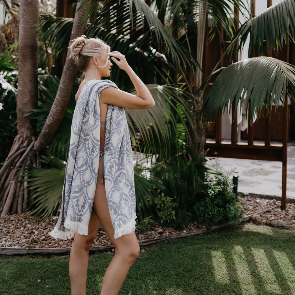 Succulents in Blue Woven Organic Cotton 2-in-1 Wrap Scarf Anthropologie Swim - Picture 14 of 17